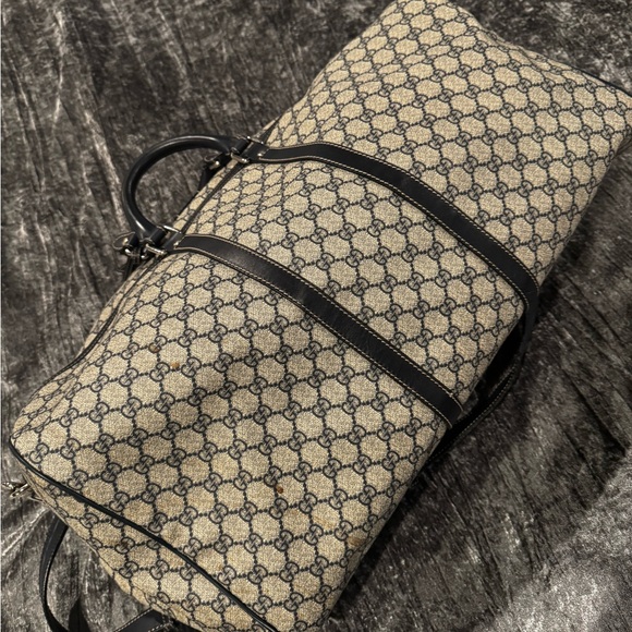 Gucci duffle bag - Picture 1 of 6